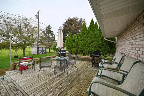 Exterior - 447 Edgefield Dr, Marion, OH 43302 photo 5 of 17