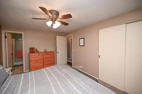 Bedroom - 447 Edgefield Dr, Marion, OH 43302 photo 4 of 4