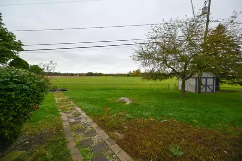 Exterior - 447 Edgefield Dr, Marion, OH 43302 photo 8 of 17