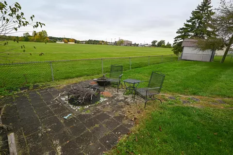 Exterior - 447 Edgefield Dr, Marion, OH 43302 photo 9 of 17