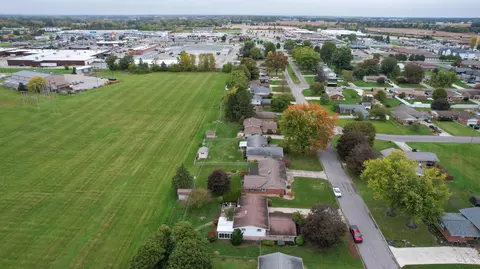 View/Area - 447 Edgefield Dr, Marion, OH 43302 photo 6 of 9