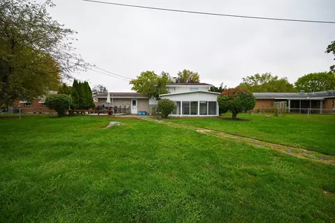 Exterior - 447 Edgefield Dr, Marion, OH 43302 photo 16 of 17