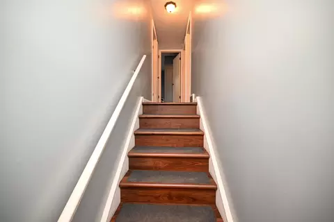 Entry Way - 447 Edgefield Dr, Marion, OH 43302 photo 2 of 2