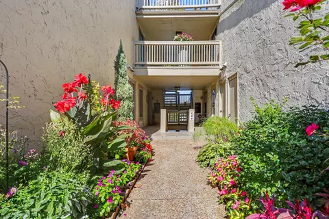 1211 Lake Shore Dr #245, Columbus, OH 43204