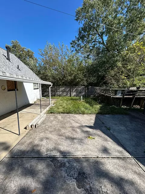 Exterior - 3357 Eakin Rd, Columbus, OH 43204 photo 3 of 4