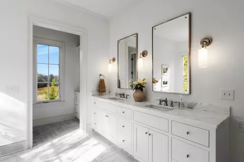 Bath - 7365 Perry Rd, Delaware, OH 43015 photo 4 of 14