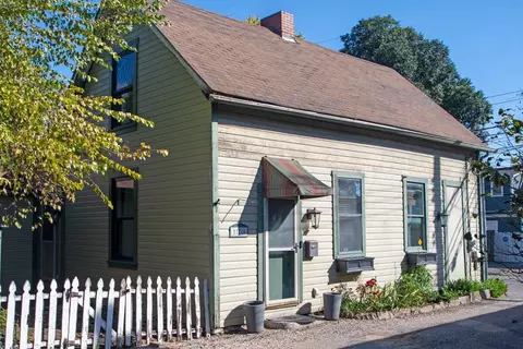 178 Alexander Aly, Columbus, OH 43206