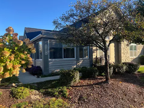 5596 Brickstone Pl #4, Hilliard, OH 43026