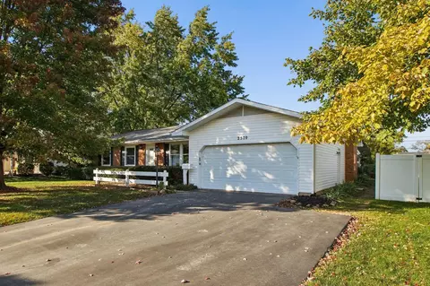 2570 Mcdonald Ct, Grove City, OH 43123