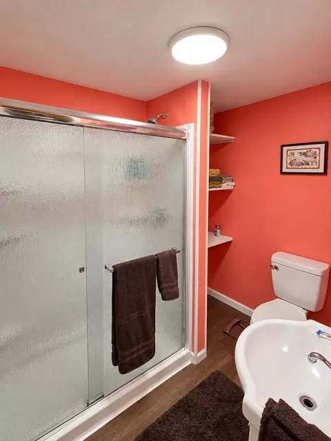 Bath - 2525 Gooding Rd, Marion, OH 43302 photo 1 of 2