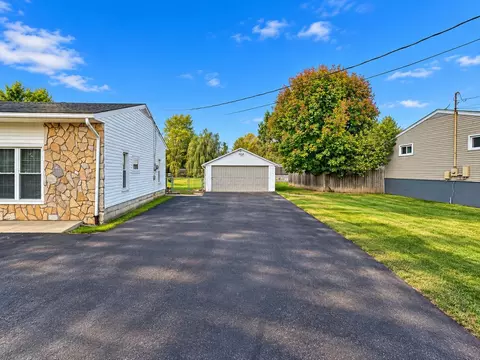 Exterior - 2525 Gooding Rd, Marion, OH 43302 photo 2 of 7