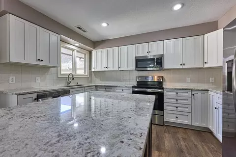 Kitchen - 1537 Shawnee Rd #B, Lima, OH 45805 photo 1 of 2