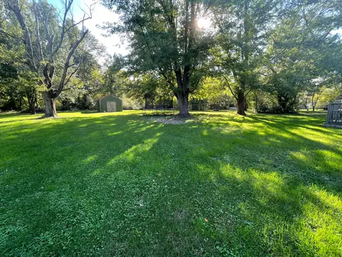 6481 Putnam Dr, Circleville, OH 43113 photo 2