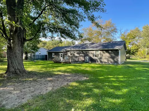 6481 Putnam Dr, Circleville, OH 43113 photo 3
