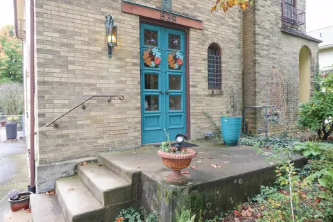 Exterior - 539 Maple St, Mansfield, OH 44906 photo 5 of 26