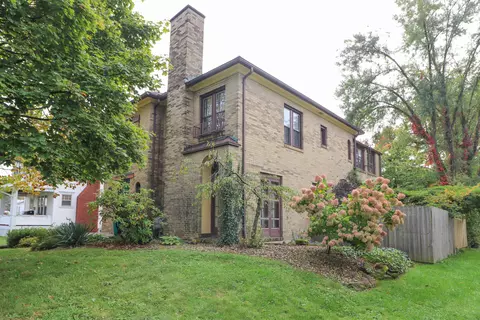 Exterior - 539 Maple St, Mansfield, OH 44906 photo 4 of 26