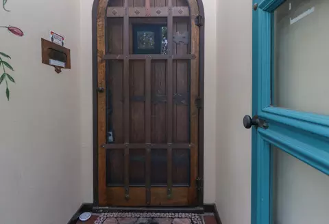 Entry Way - 539 Maple St, Mansfield, OH 44906 photo 1 of 6