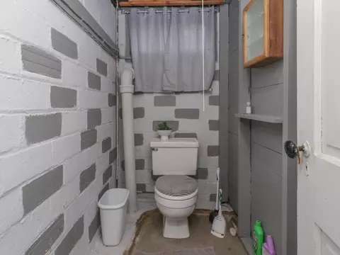 Bath - 539 Maple St, Mansfield, OH 44906 photo 5 of 5