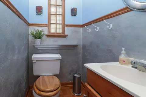 Bath - 539 Maple St, Mansfield, OH 44906 photo 1 of 5