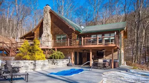 17250 Campbell Rd, Nelsonville, OH 45764