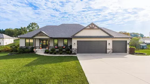 5094 Bedford Park, Nashport, OH 43830