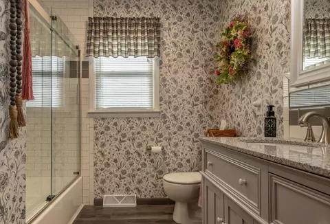 Bath - 253 Marvel Dr, Lancaster, OH 43130 photo 3 of 6
