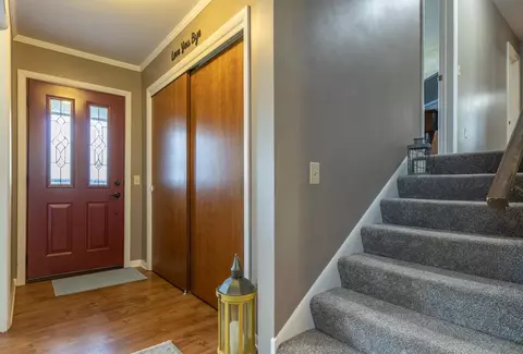 Entry Way - 253 Marvel Dr, Lancaster, OH 43130 photo 5 of 9