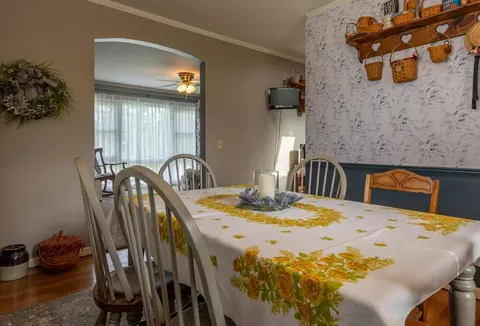 Dining - 253 Marvel Dr, Lancaster, OH 43130 photo 3 of 4