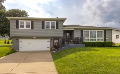 Exterior - 253 Marvel Dr, Lancaster, OH 43130 photo 5 of 10