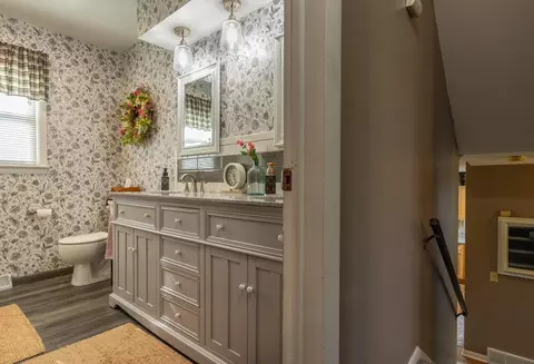 Bath - 253 Marvel Dr, Lancaster, OH 43130 photo 2 of 6