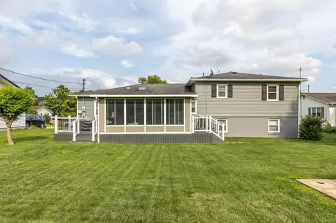 Exterior - 253 Marvel Dr, Lancaster, OH 43130 photo 7 of 10