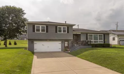 Exterior - 253 Marvel Dr, Lancaster, OH 43130 photo 4 of 10
