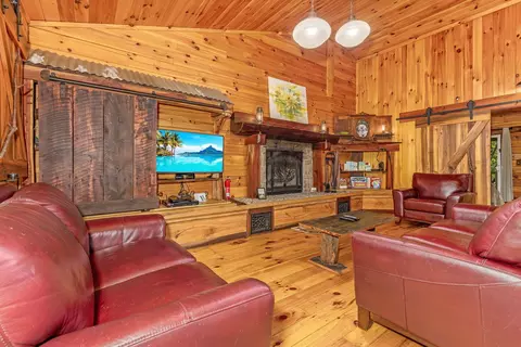 Living - 28560 Blackjack Rd, Logan, OH 43138 photo 10 of 16