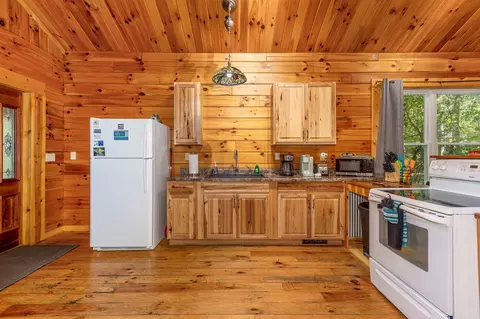 Kitchen - 28560 Blackjack Rd, Logan, OH 43138 photo 2 of 13
