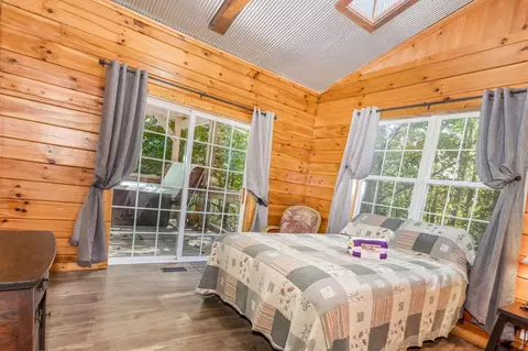 Bedroom - 28560 Blackjack Rd, Logan, OH 43138 photo 7 of 20