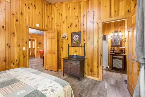 Bedroom - 28560 Blackjack Rd, Logan, OH 43138 photo 9 of 20