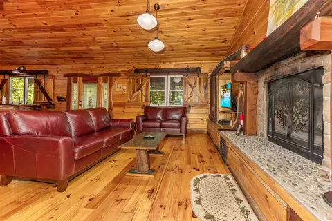 Living - 28560 Blackjack Rd, Logan, OH 43138 photo 13 of 16