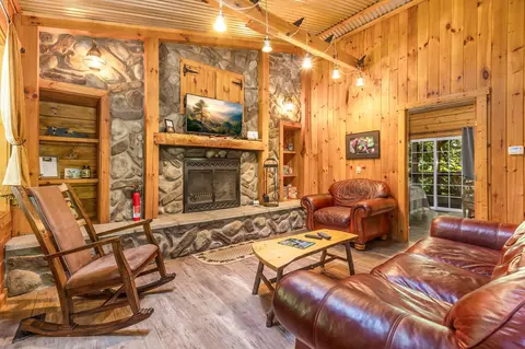 Living - 28560 Blackjack Rd, Logan, OH 43138 photo 6 of 16