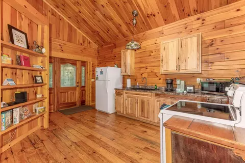 Kitchen - 28560 Blackjack Rd, Logan, OH 43138 photo 3 of 13
