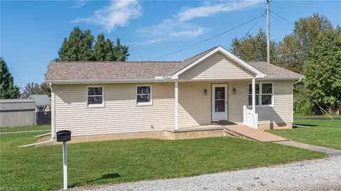 495 Knox Rd, Zanesville, OH 43701