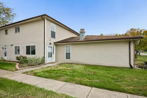2464 Natchez Dr #B, Columbus, OH 43209