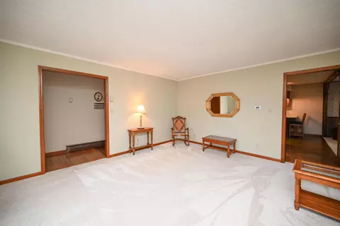 Living - 673 Edgefield Dr, Marion, OH 43302 photo 5 of 7