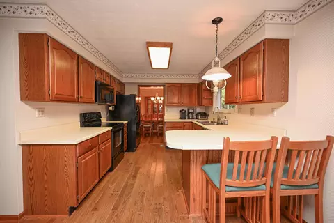 Kitchen - 673 Edgefield Dr, Marion, OH 43302 photo 3 of 5