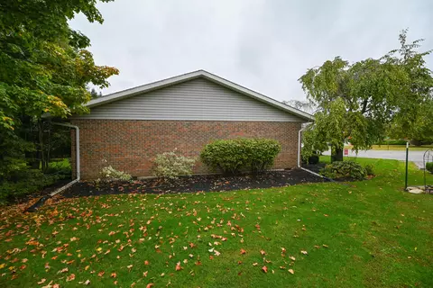 Exterior - 673 Edgefield Dr, Marion, OH 43302 photo 15 of 17
