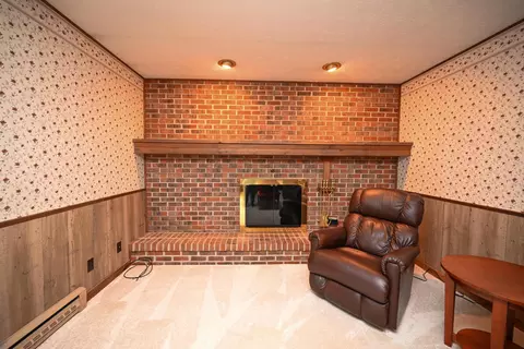 Living - 673 Edgefield Dr, Marion, OH 43302 photo 7 of 7