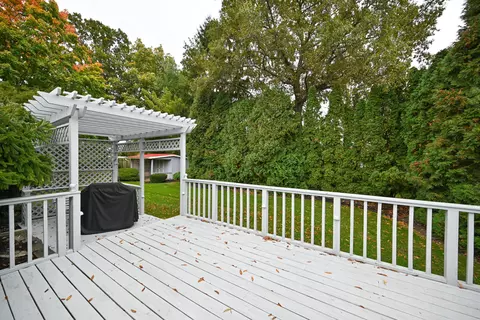 Exterior - 673 Edgefield Dr, Marion, OH 43302 photo 11 of 17
