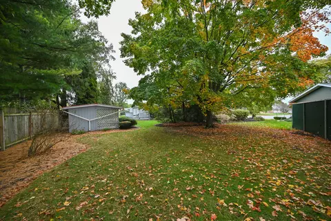Exterior - 673 Edgefield Dr, Marion, OH 43302 photo 14 of 17