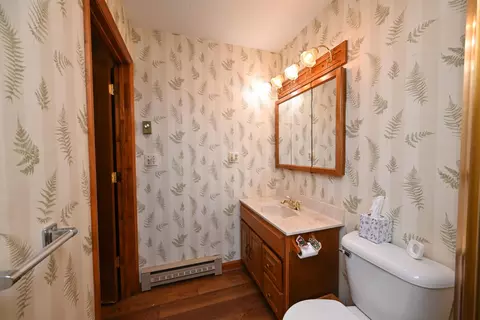 Bath - 673 Edgefield Dr, Marion, OH 43302 photo 2 of 4