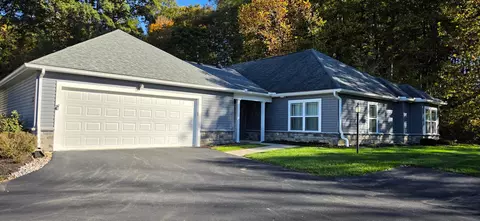 1341 Epworth Forest Dr, Lancaster, OH 43130