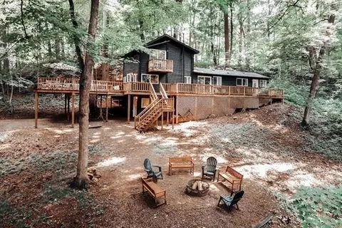 14271 Chicory Ln, Rockbridge, OH 43149